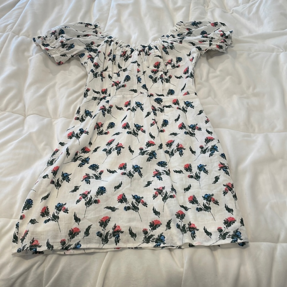 Off or on the shoulder white floral dress